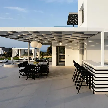 Alma Villa, 2000m2 Luxury Living, By Thinkvilla *