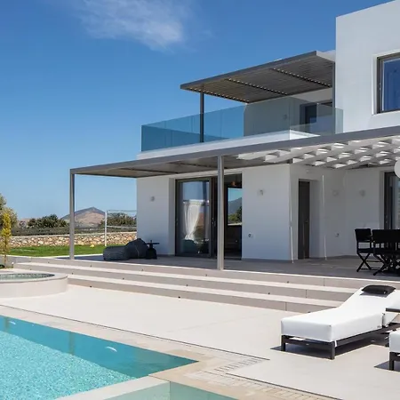 Alma Villa, 2000m2 Luxury Living, By Thinkvilla *